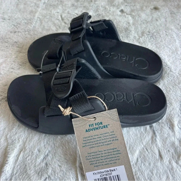 CHACO sandals Kids size 1 New - Picture 2 of 6